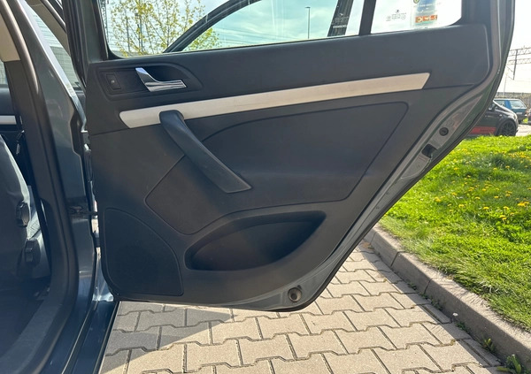 Skoda Octavia cena 7000 przebieg: 242000, rok produkcji 2005 z Kraków małe 562